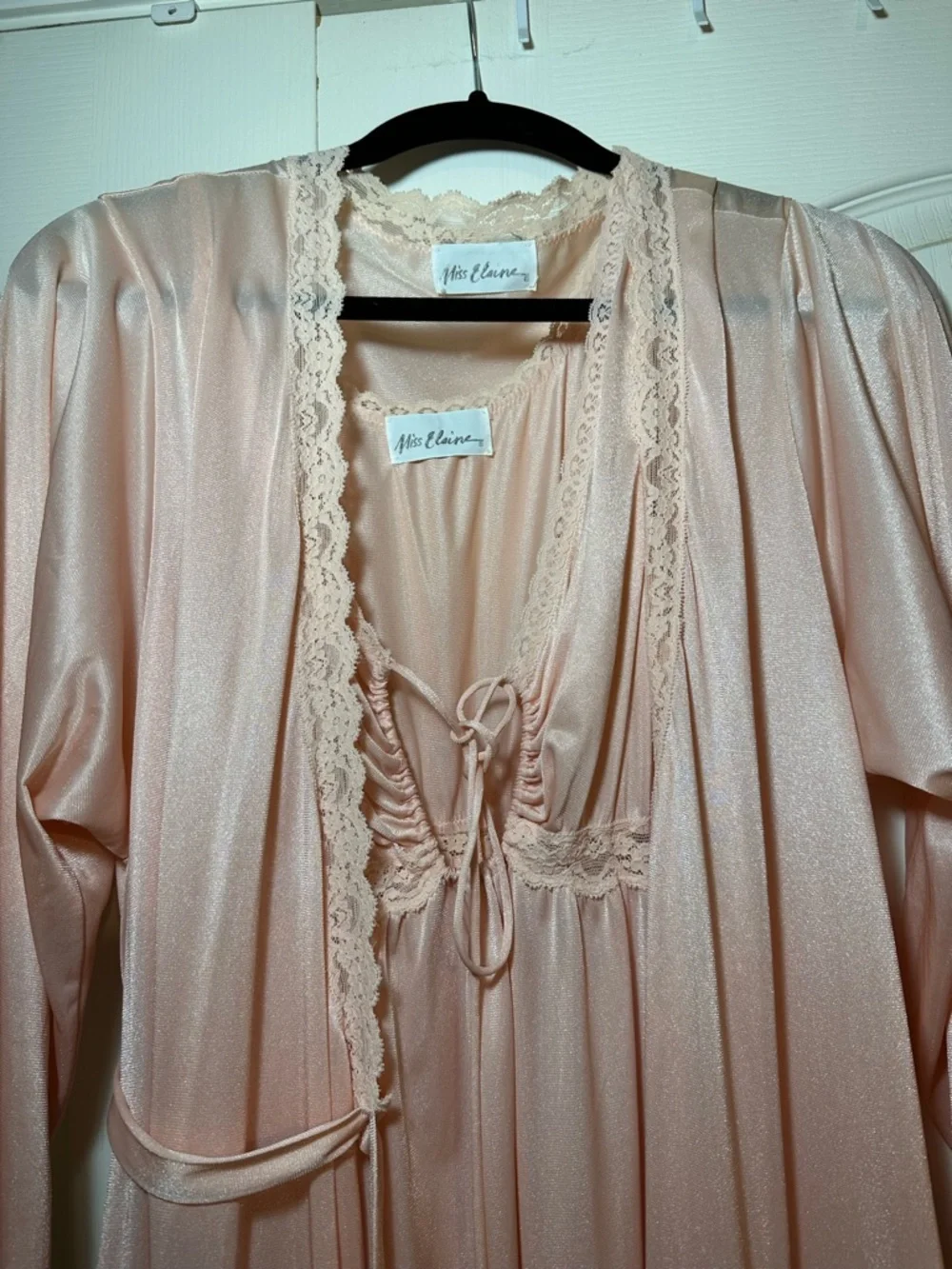 VTG Miss Elaine Peignoir Set Peach Lace Nightgown Robe Coquette 70s EUC- Small
